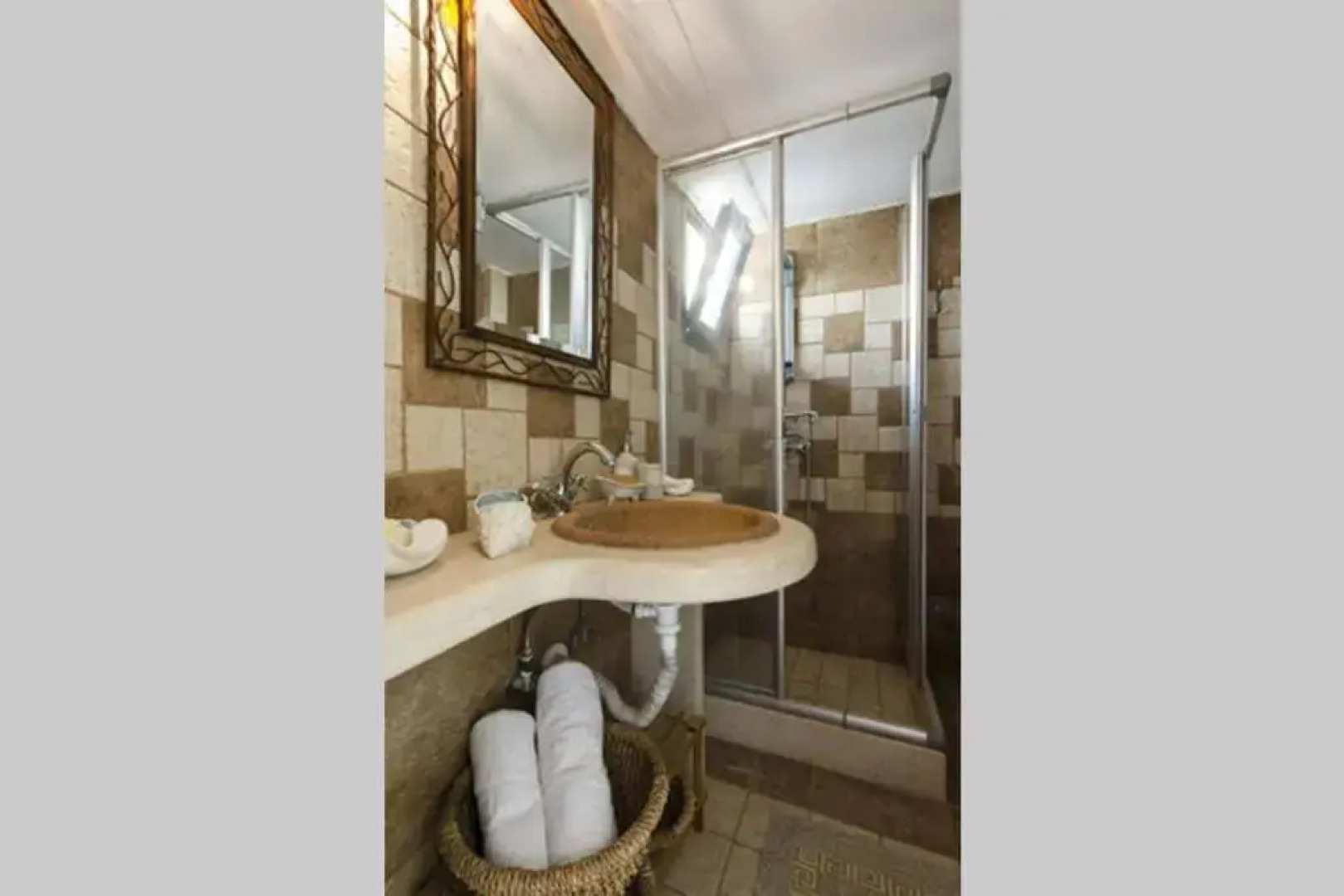 Korina’s wood house