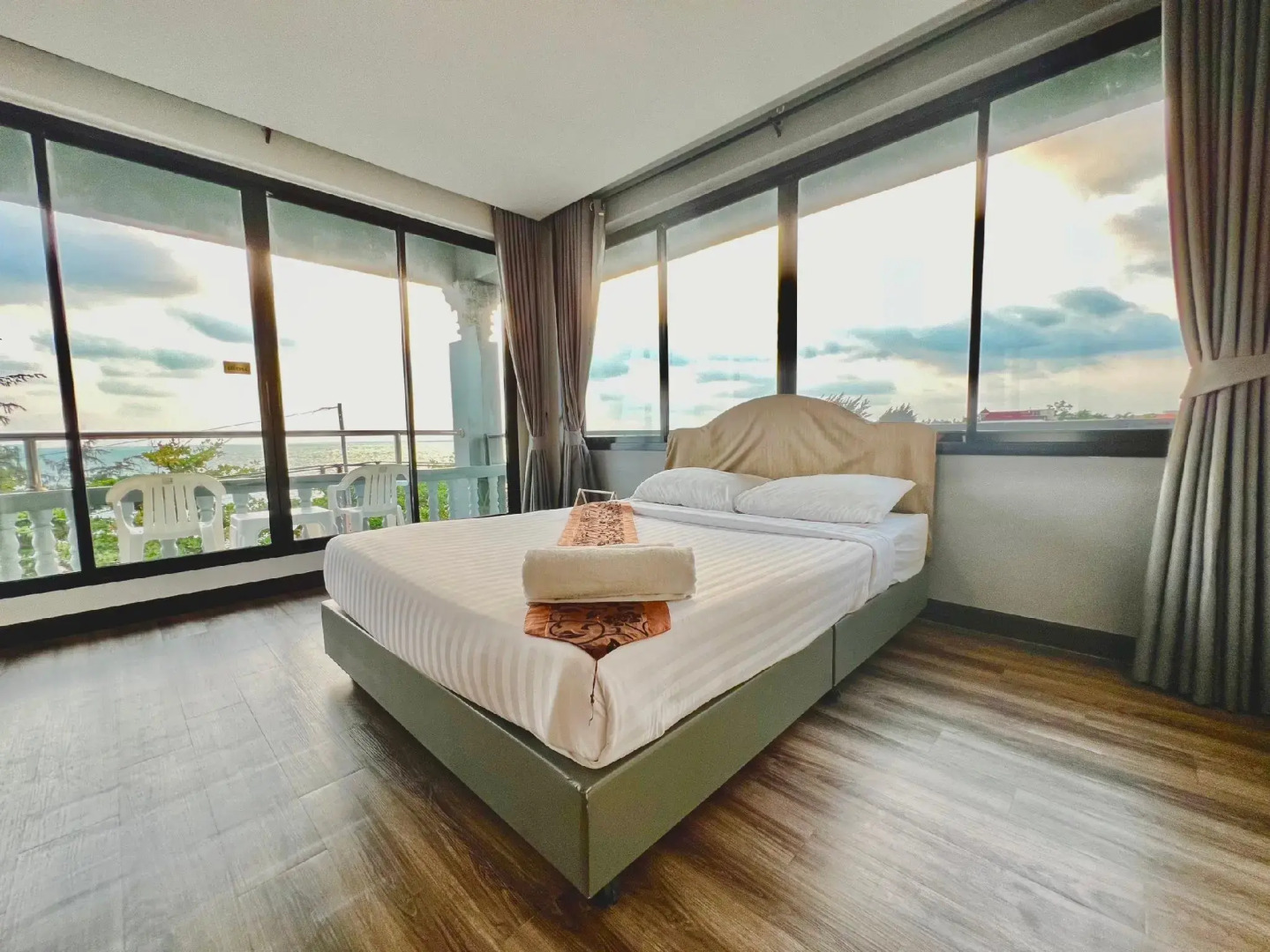 Pimpimarn Beach Hotel