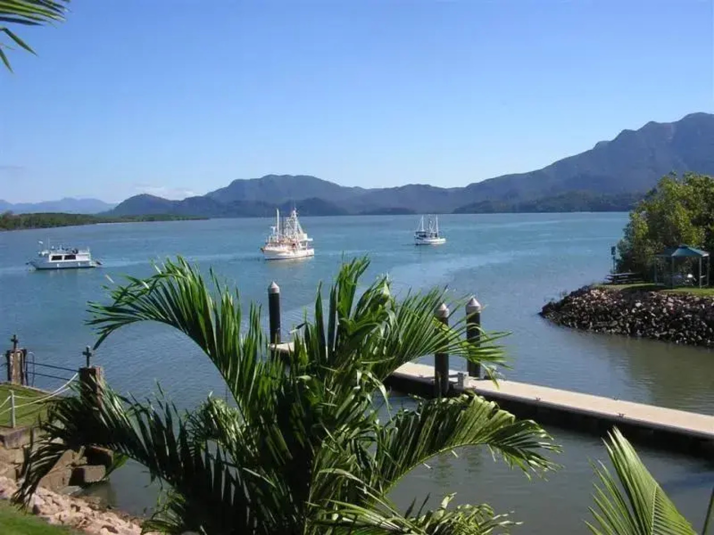 Hinchinbrook Marine Cove Resort