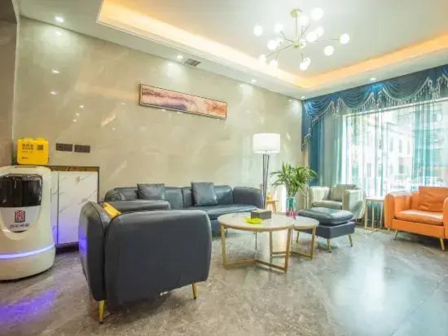 Homeinn Pebble Hotel (Qianjiang Dongfeng Road)