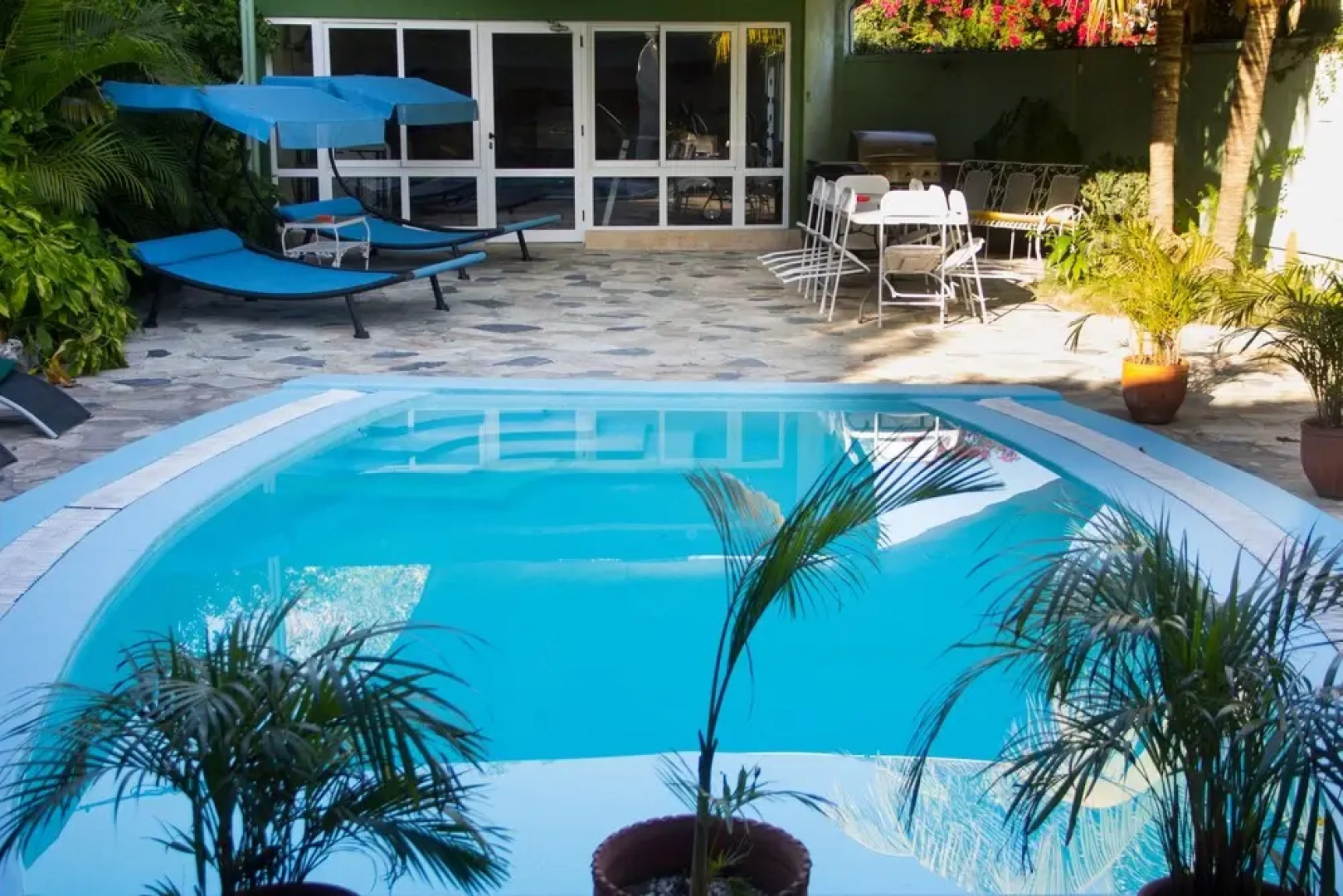 6 Bedrooms Pool Villa