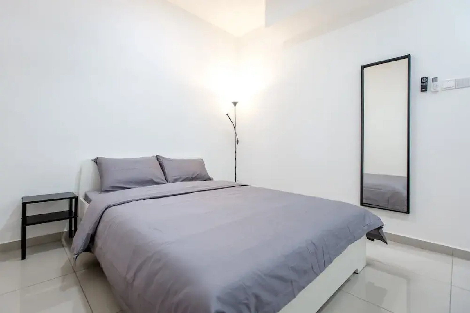 Rex Ollie The Edge Residence