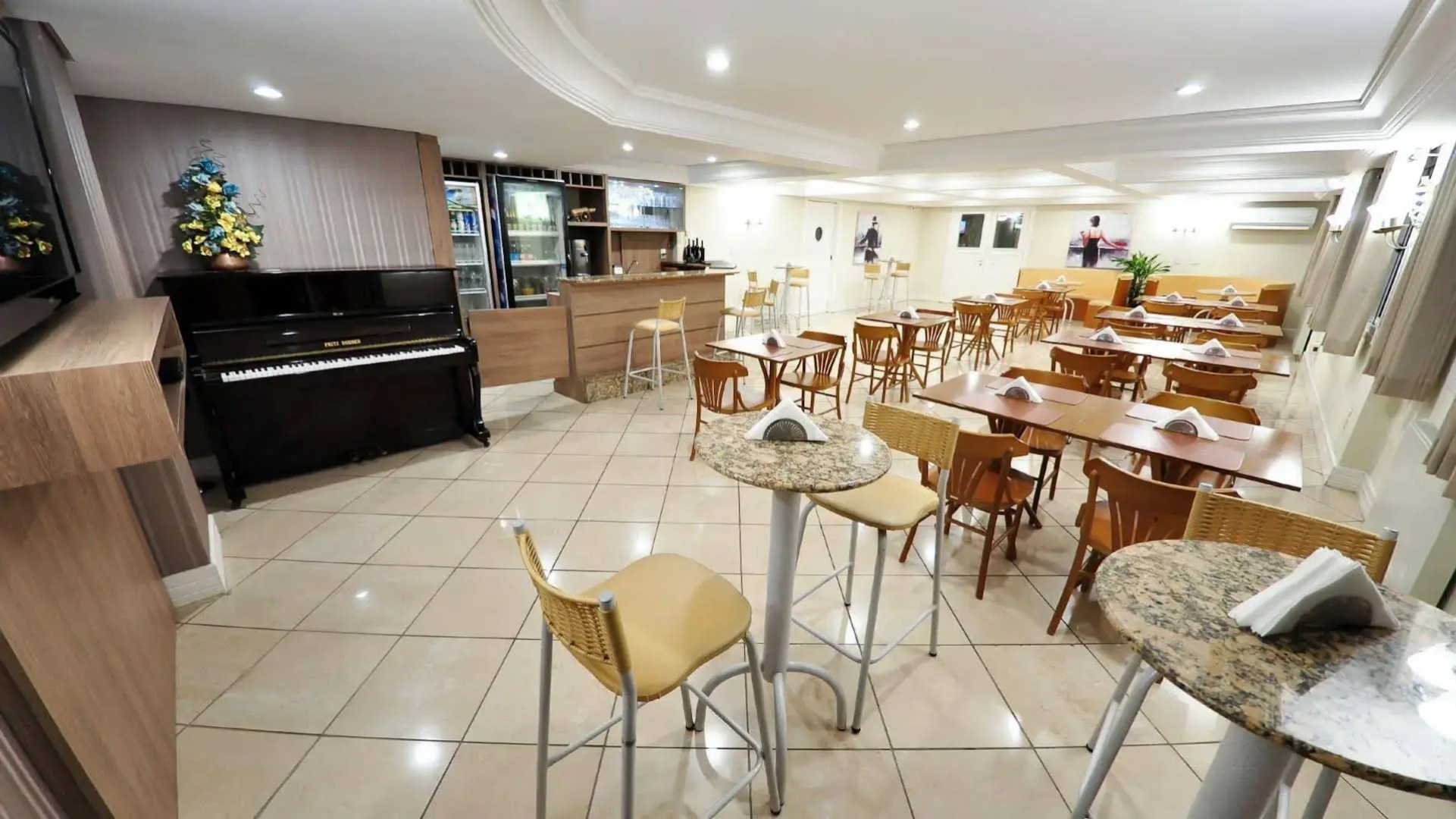 Sky Ville Canela Hotel