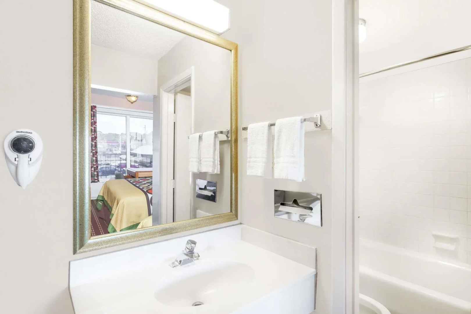 Arya Inn & Extended Stay