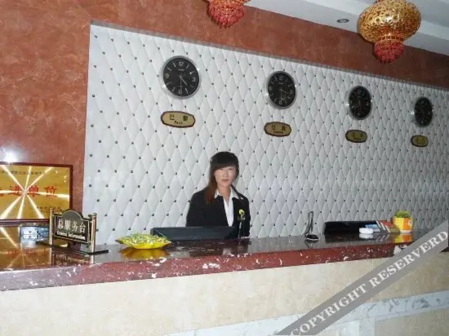 Jinhong Tai Business Hotel