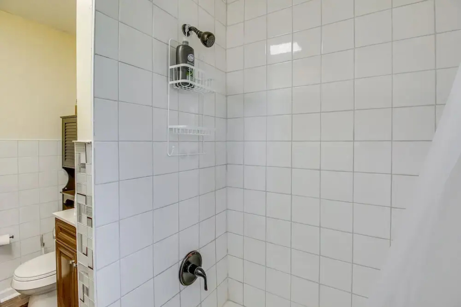 Sunny + Spacious Dayton Condo ~ 1 Mi to Downtown!