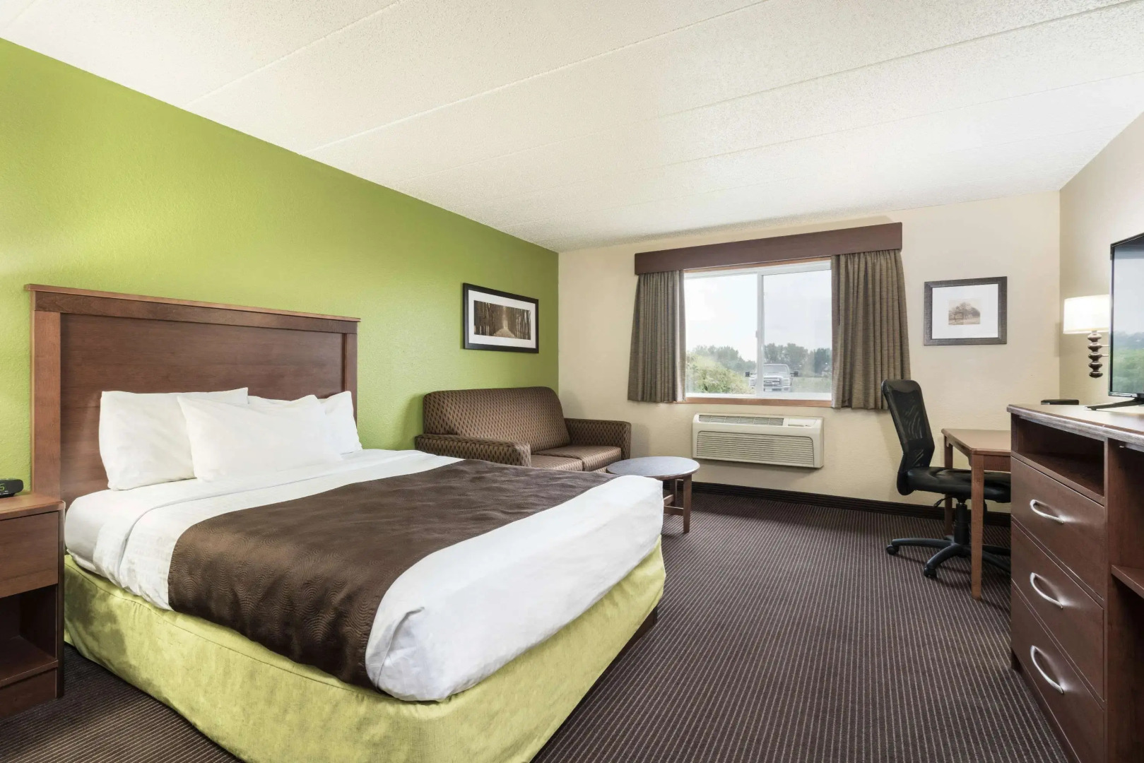 AmericInn by Wyndham Little Falls