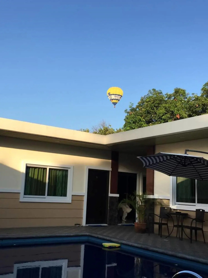 Jo Carter's Hotel and Suites Angeles City