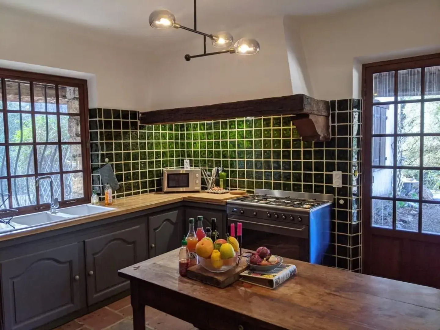 Provencial Stone Villa - Sleeps 10