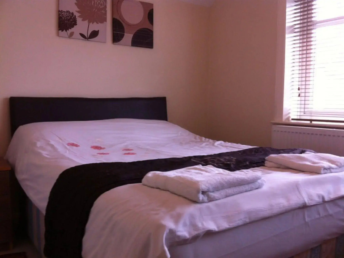 Three Bridges B & B - Gatwick