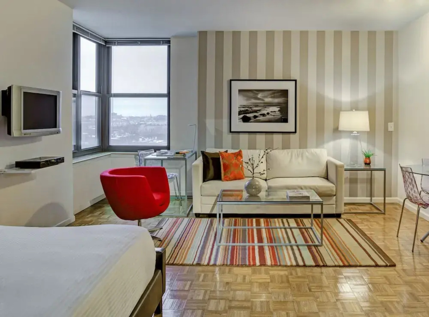 Furnished Quarters at Grove Pointe