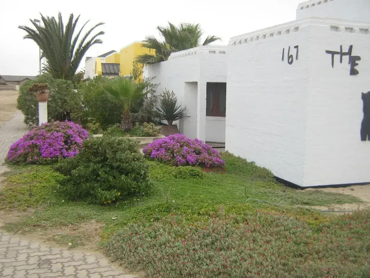 Alternative Space B & B