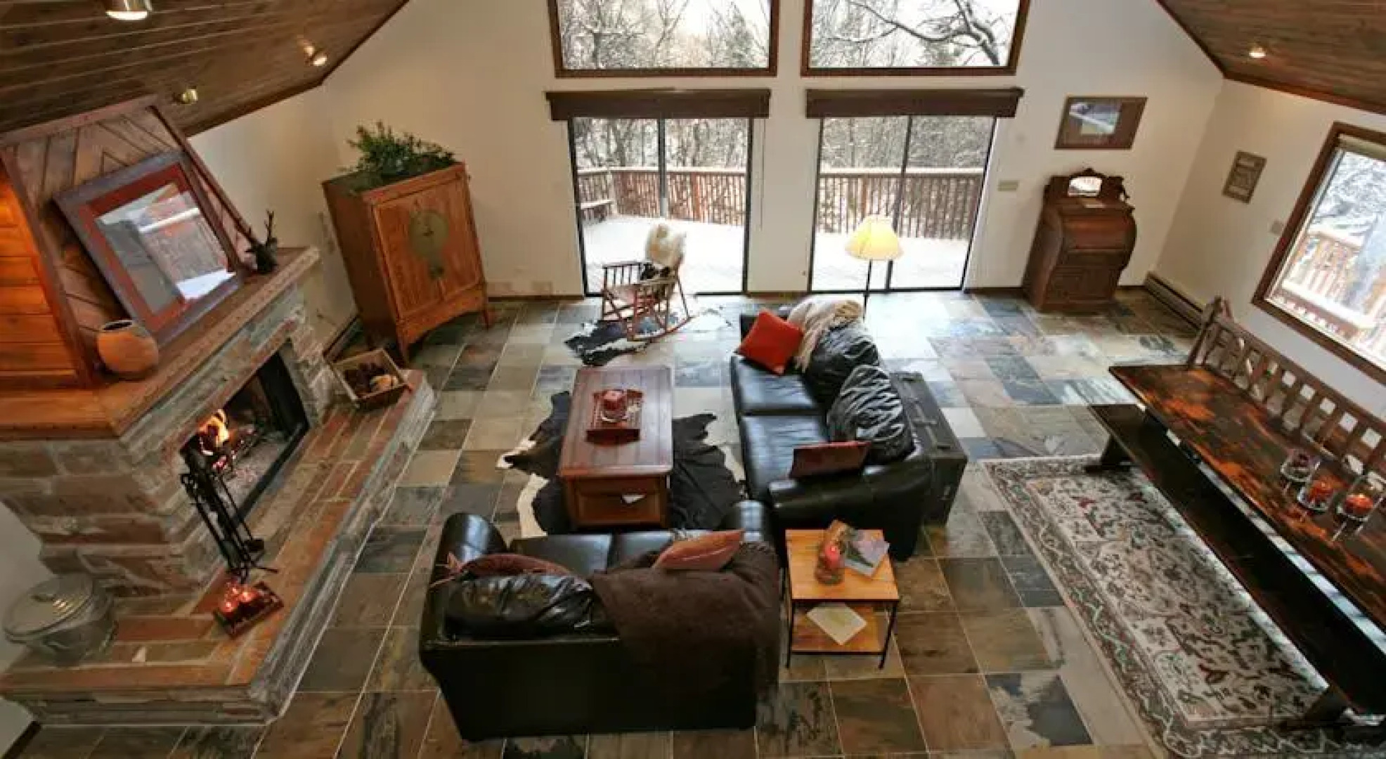 Hillside Hideaway by Stewart Mountain Lodging