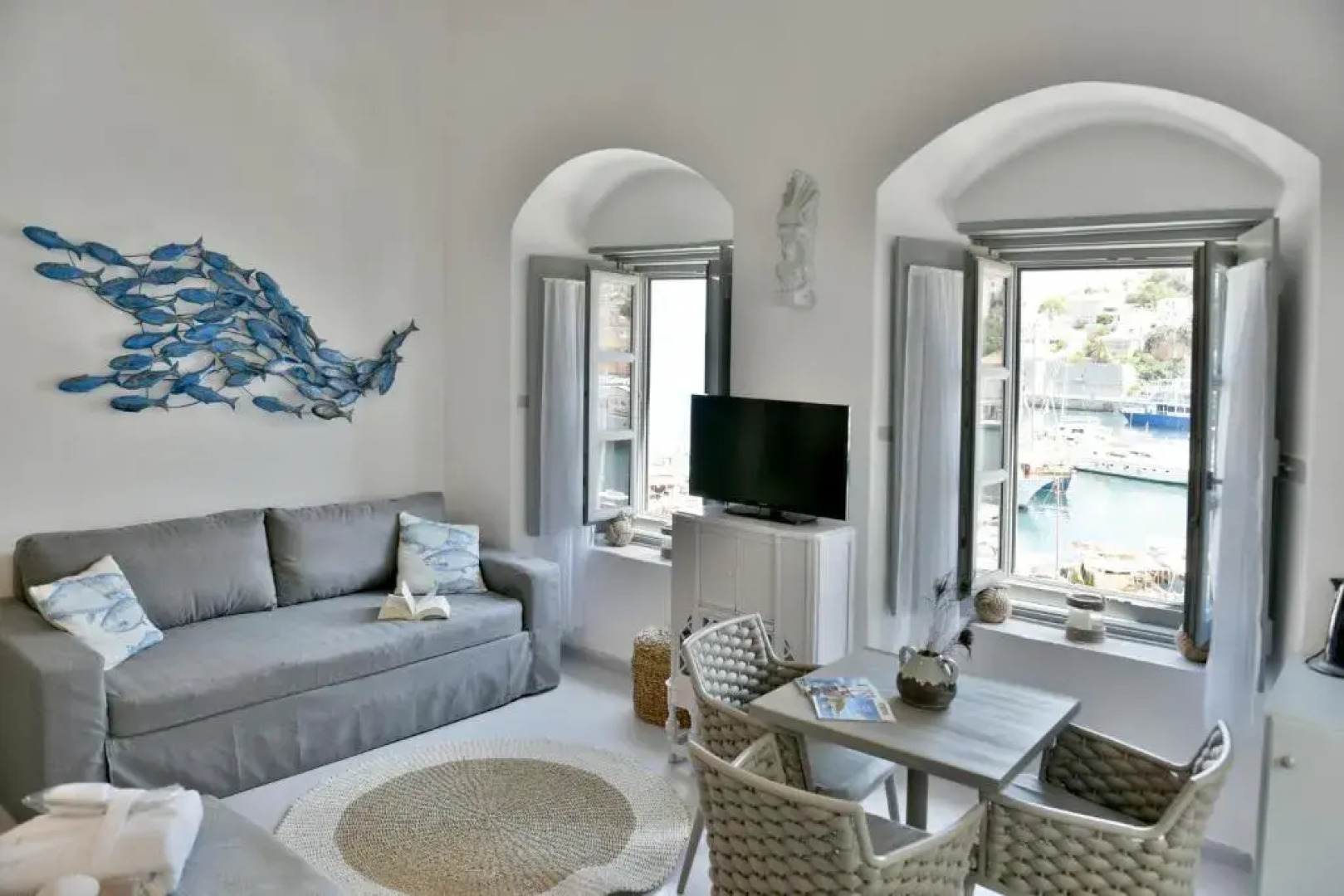 On The Port Mansion studio