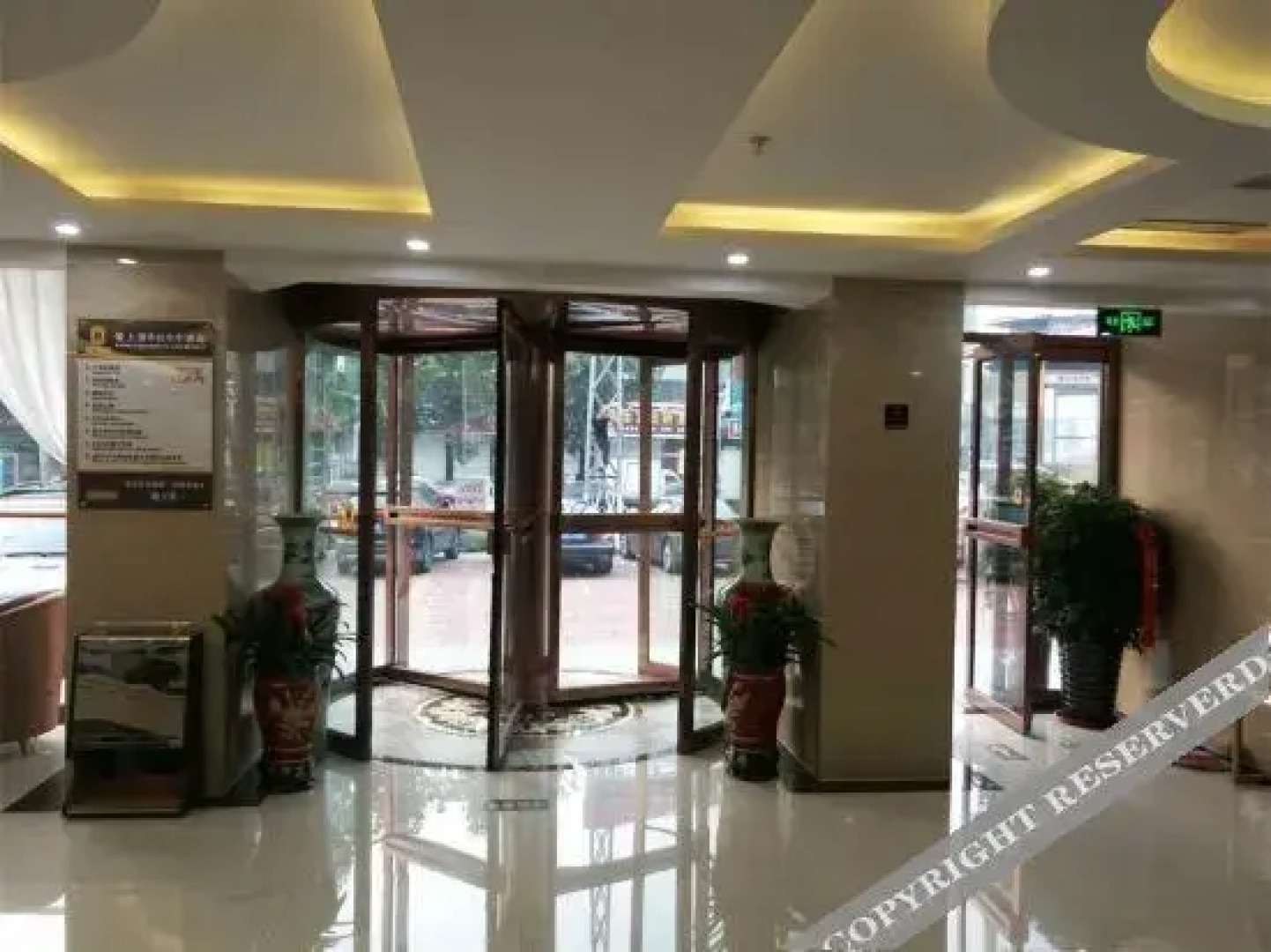iu Hotel (Tangshan Zunhua Long-Distance Bus Station Branch)