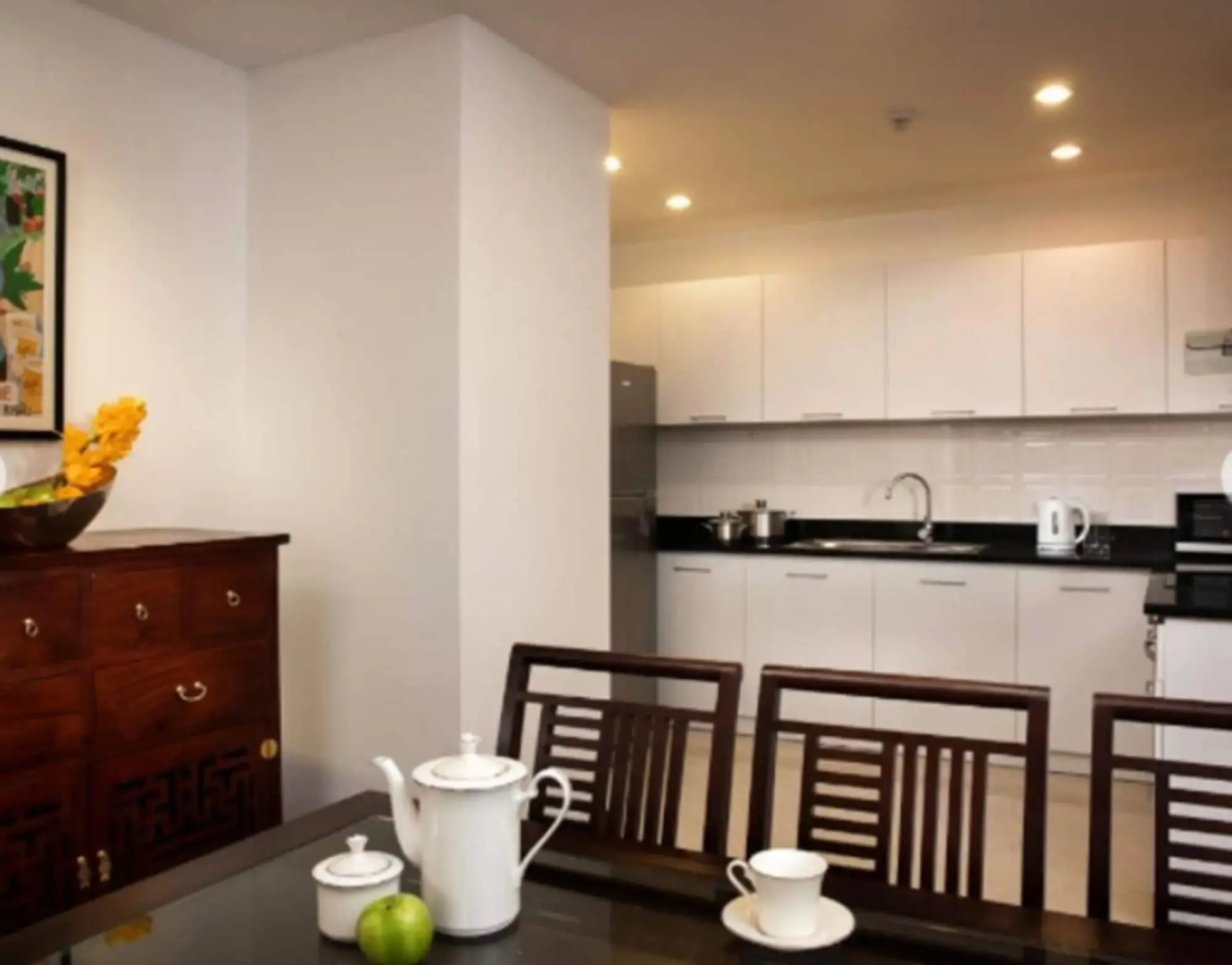 Elegant Suites Westlake