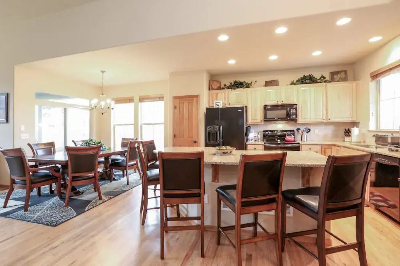 100 Deer Track Court House