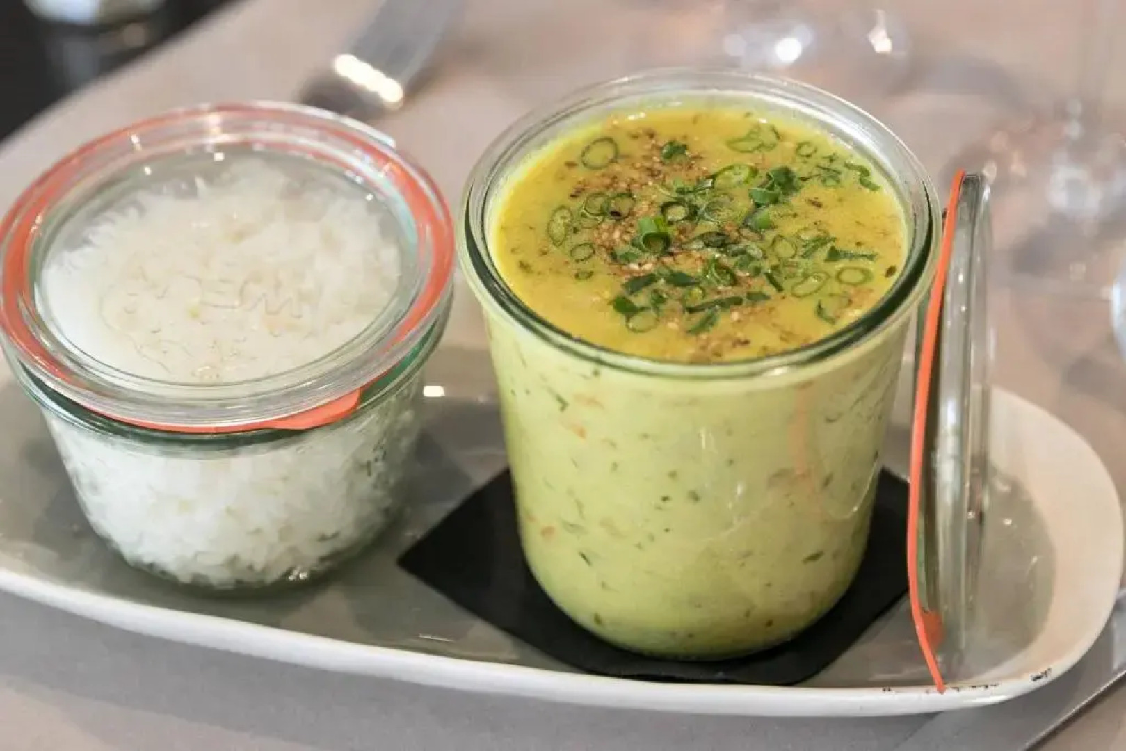 Gatsby Hotel & Restaurant by Happyculture