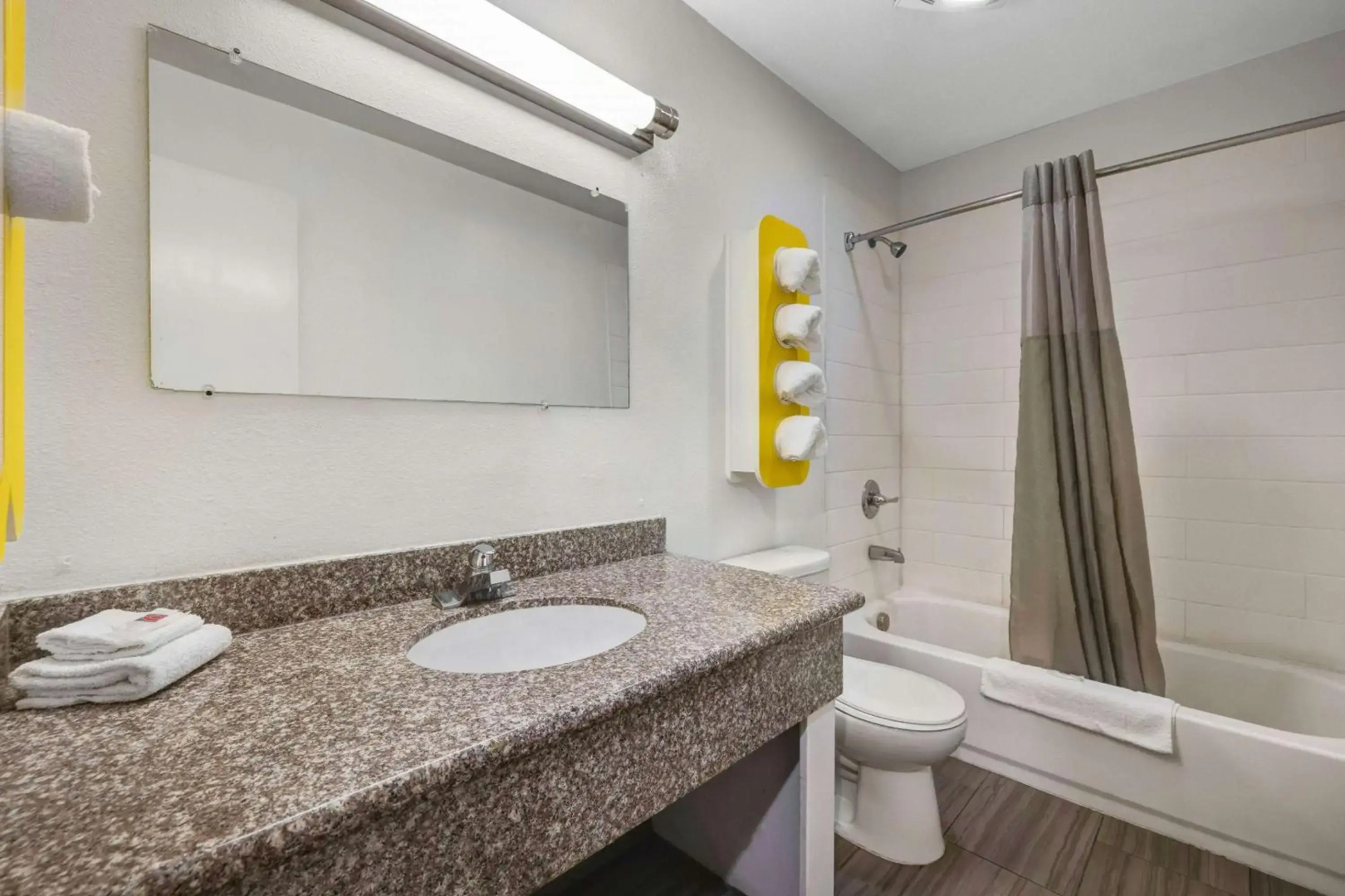 Studio 6 Portland, OR