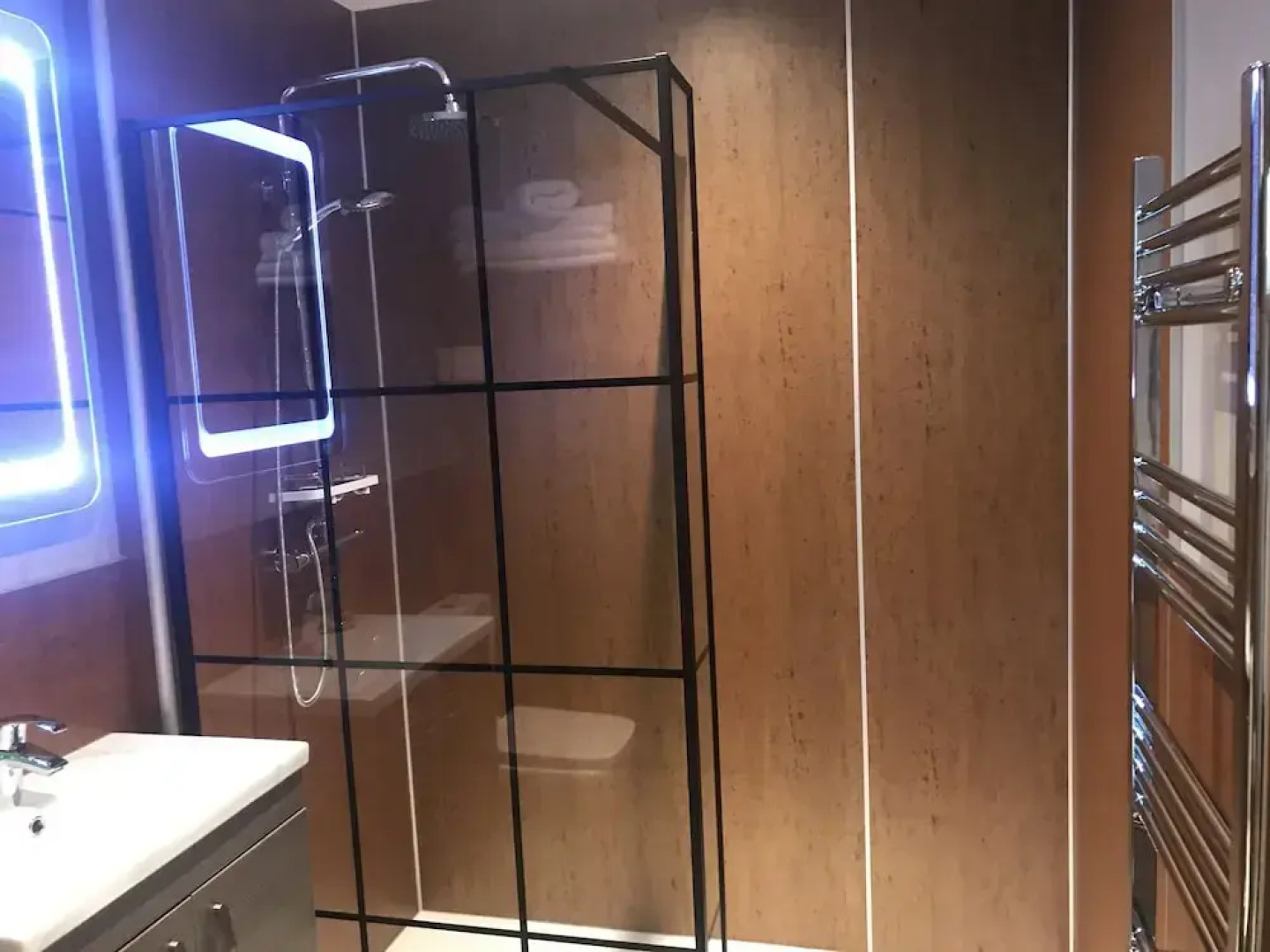 The Shack and Pods at Inchree