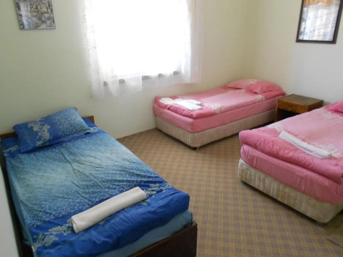 Valleypark Hotel - Hostel