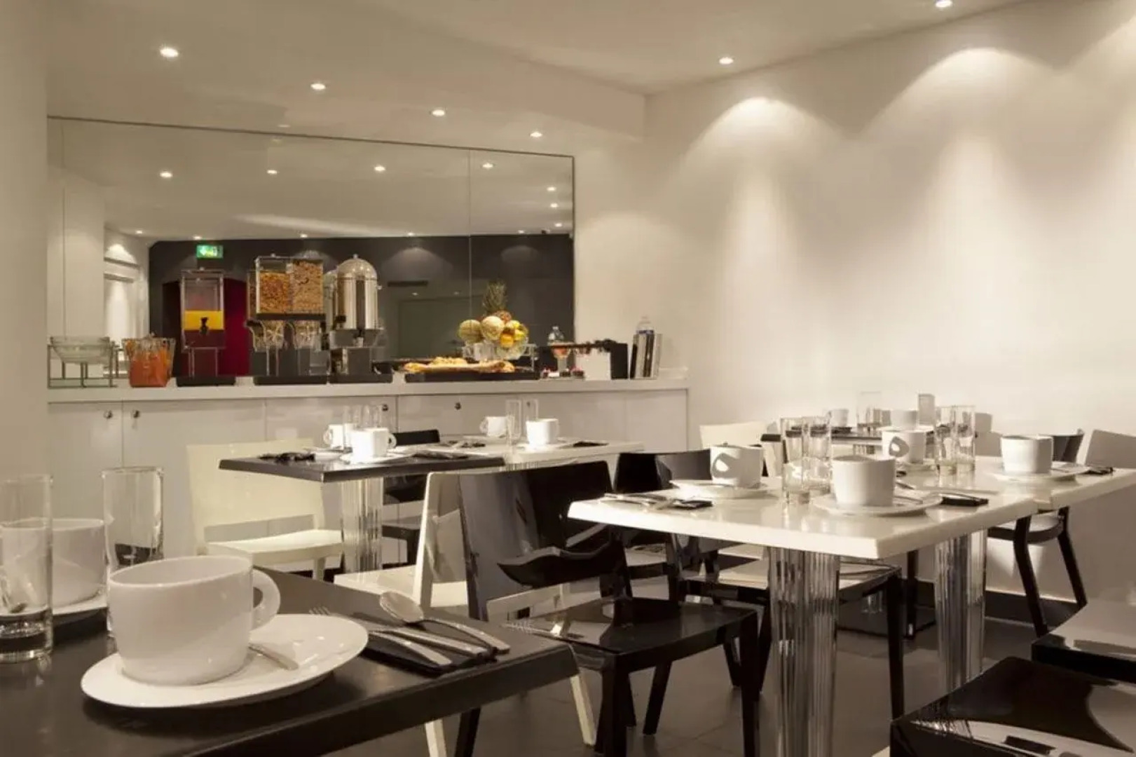 First Hotel Paris Tour Eiffel