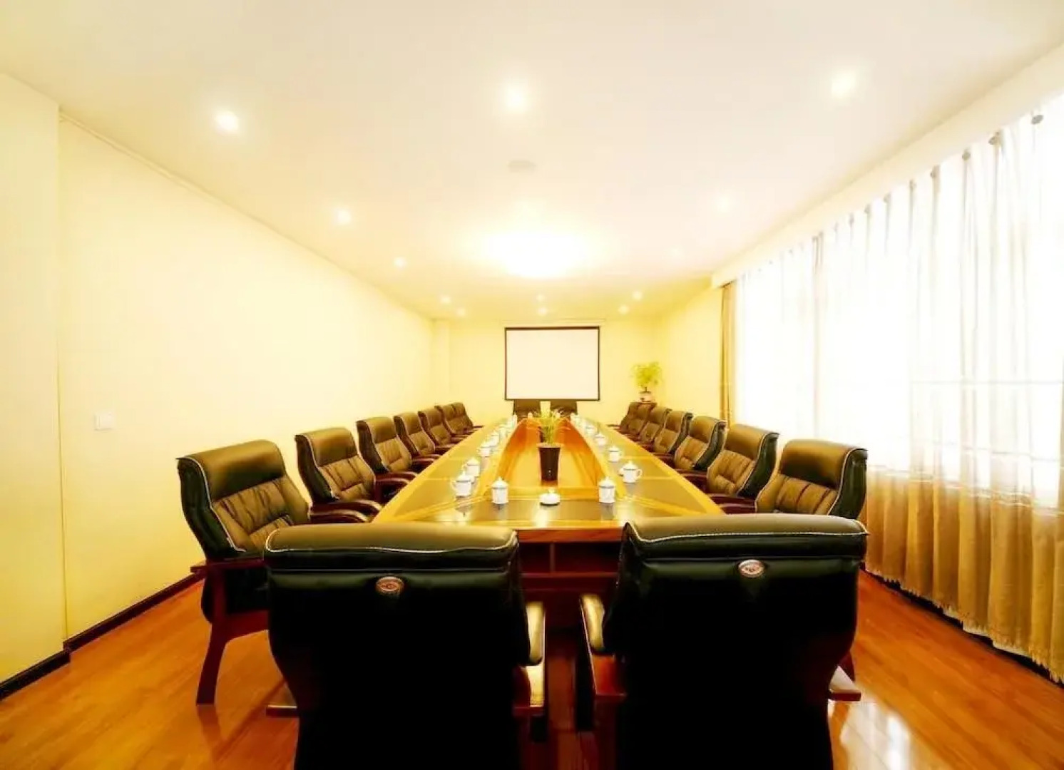 Tengchong Shun Xing Business Hotel