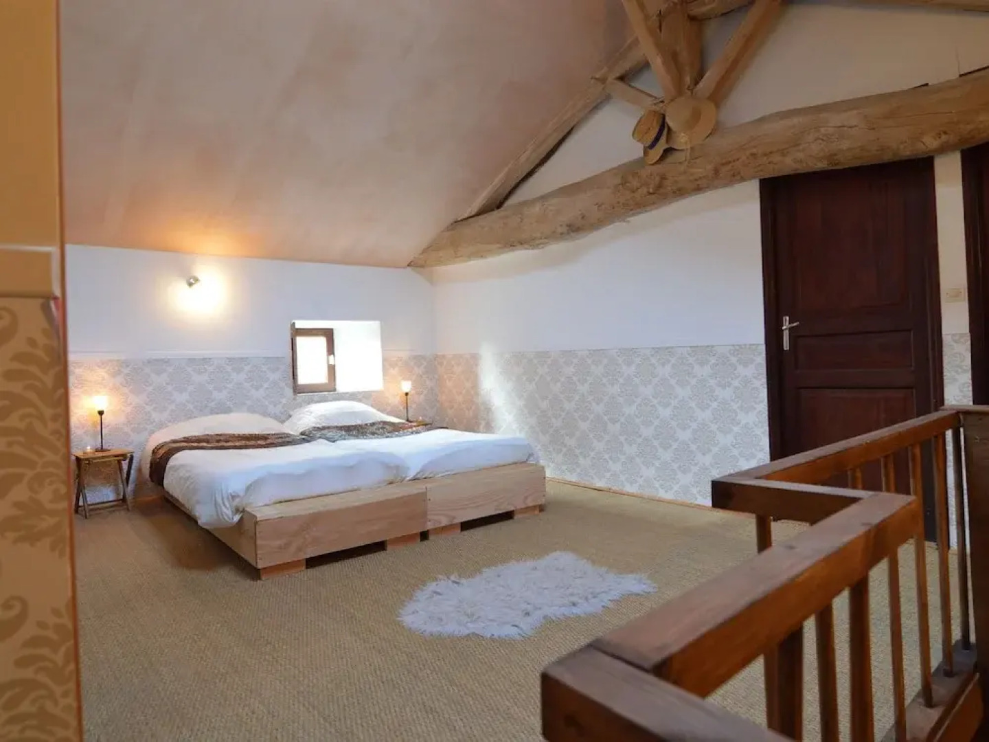 18th Century Farmhouse With Spacious Covered Terrace, Nearby Poitiers and Chinon