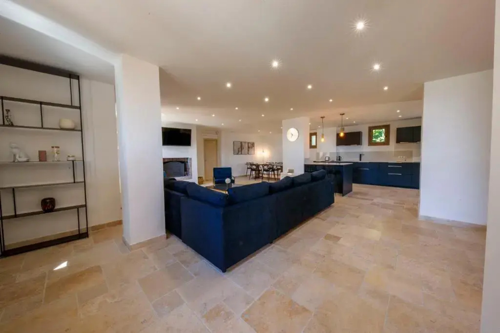 06T - Spacious villa with sea view- pool - jacuzzi-sauna