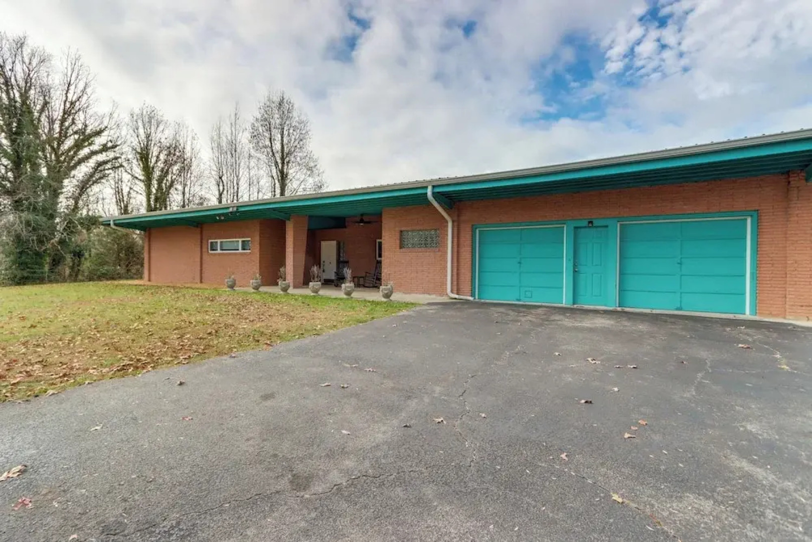 Private Saltwater Pool: Mtn-view Copperhill Home