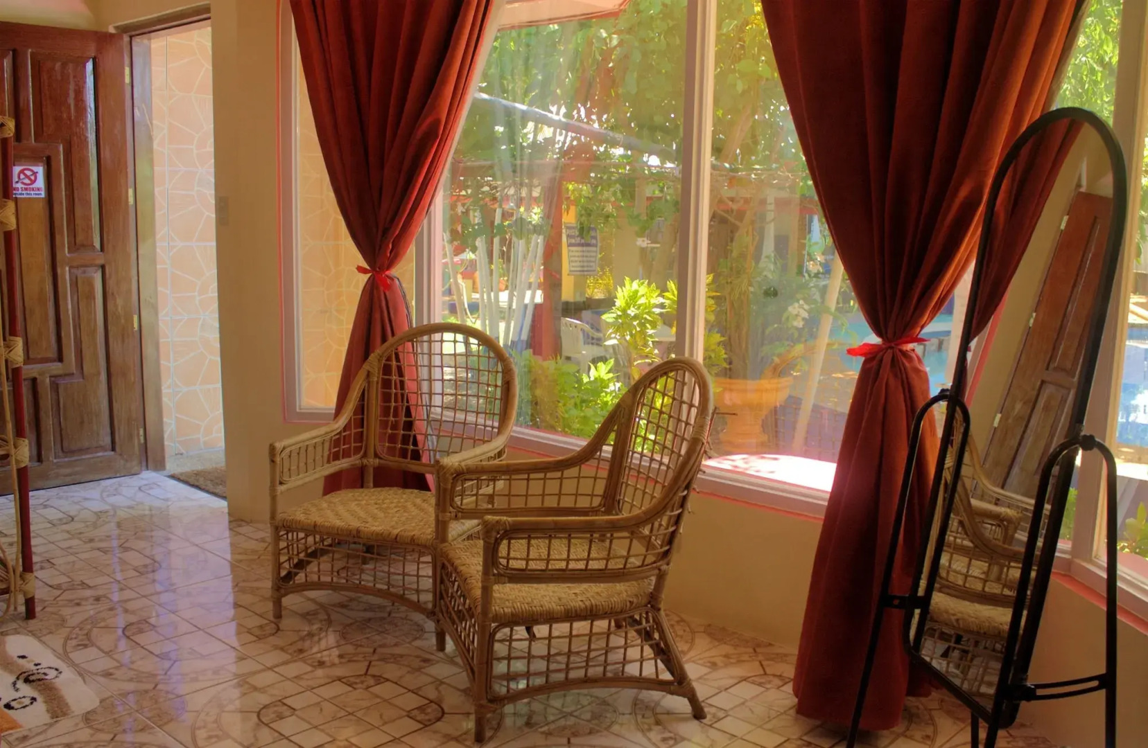 Deep Forest Garden Hotel