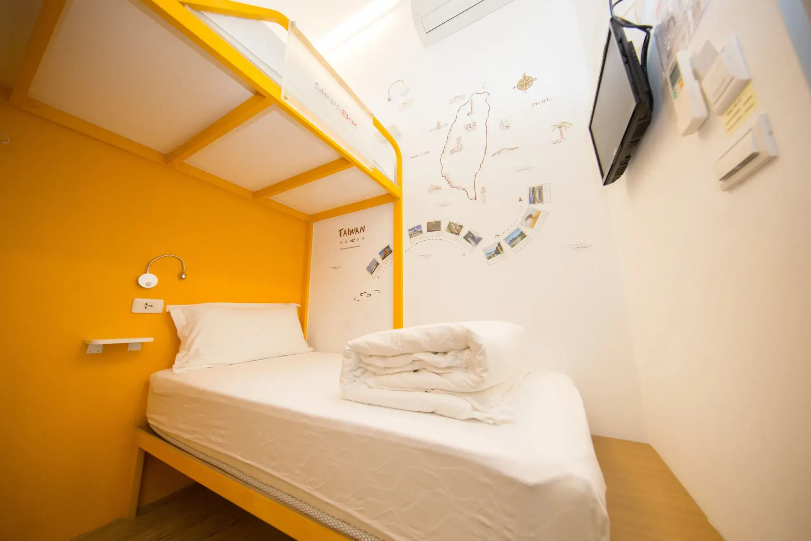 SleepBox Hotel - Ximen