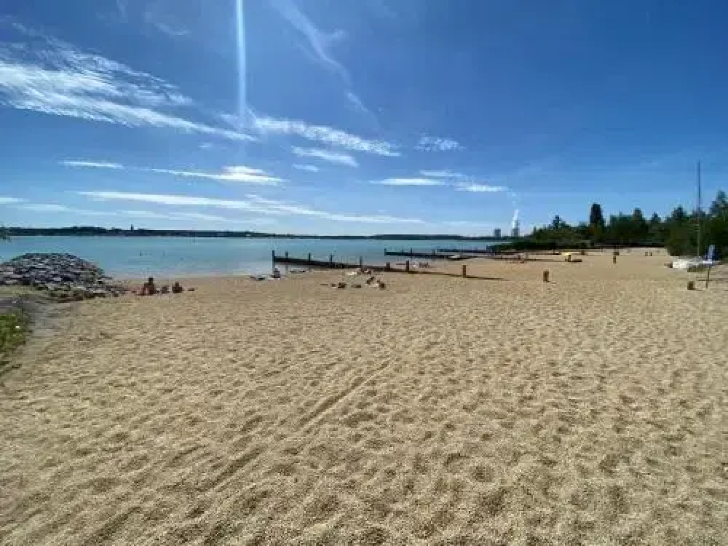 Schöne 2 Zimmerwohnung, neu saniert, hell, stilvoll