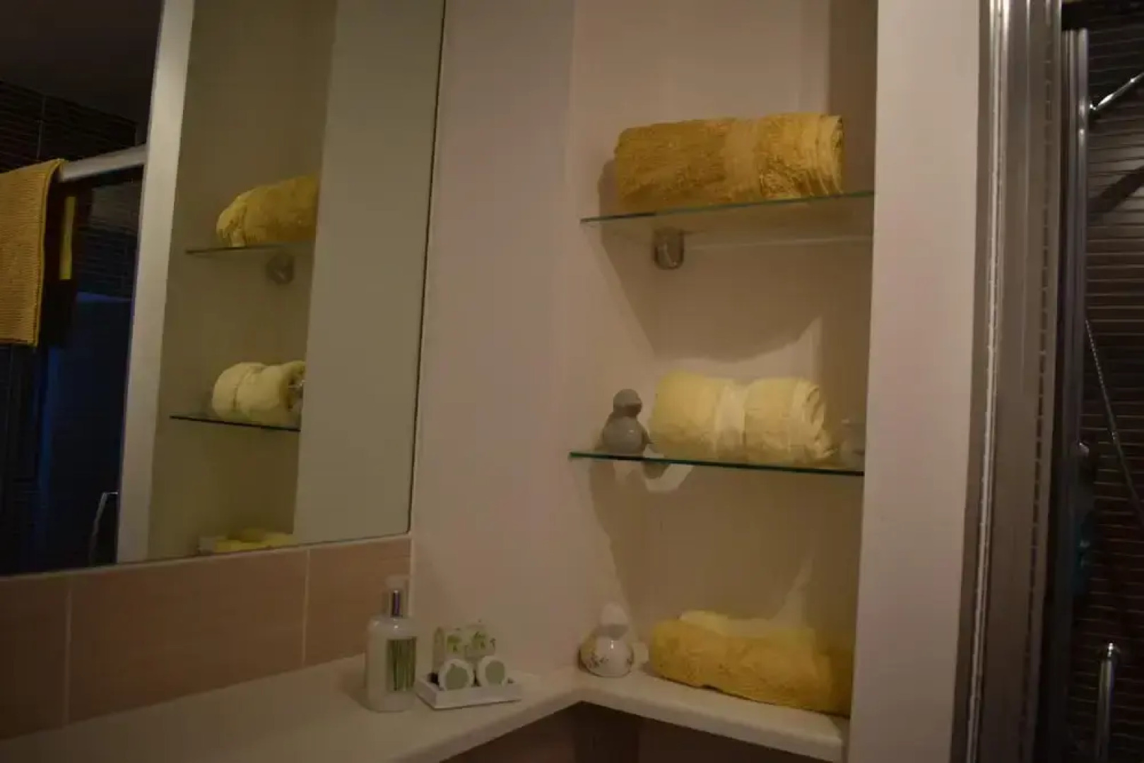 The Paisley Penthouse - Stunning View of the Abbey