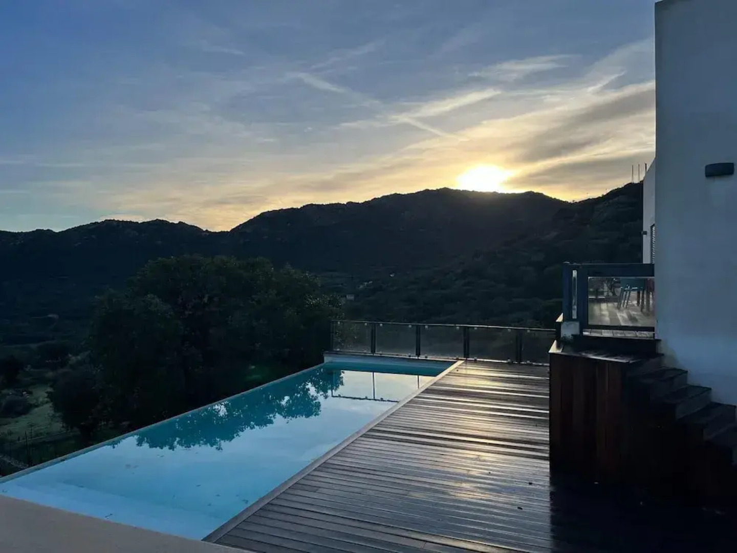 Beautiful Villa With Pool and sea View