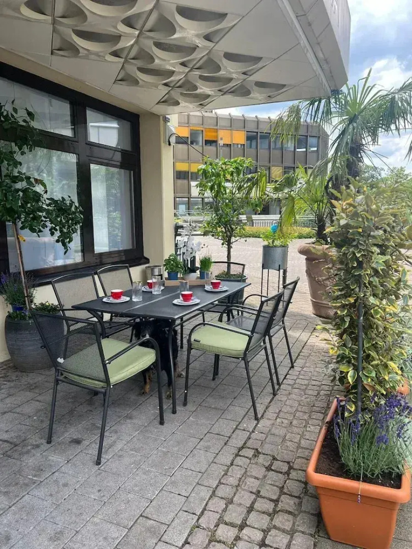 Hotel Regina - DG drei D.G. GmbH