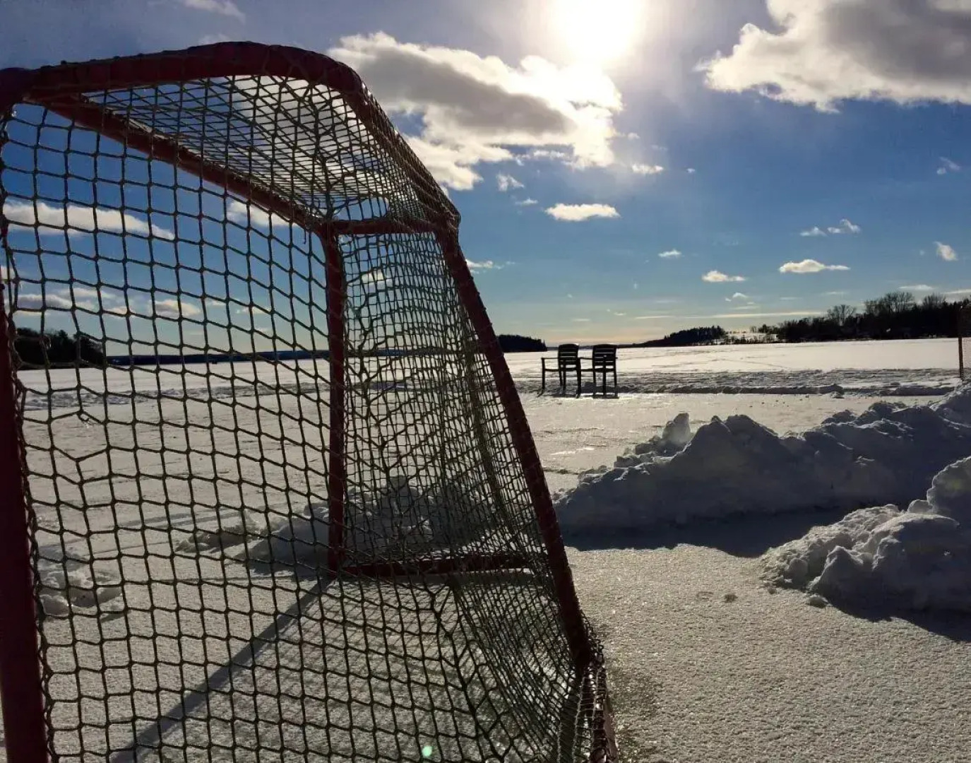 Elmhirst's Resort - On a lake