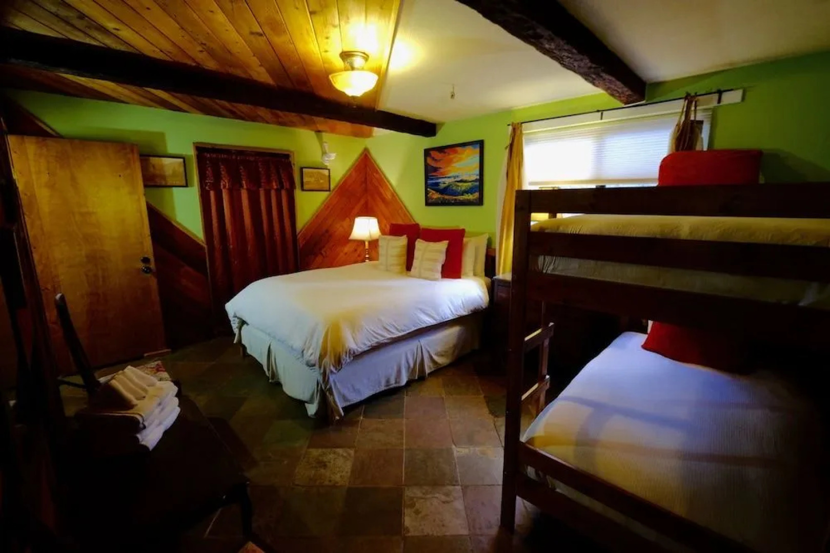 Yosemite Guest Houses