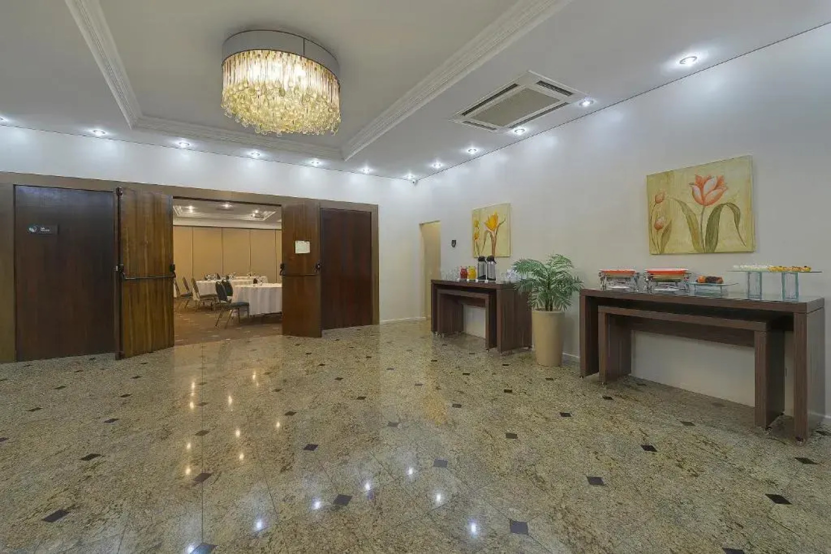 Hotel Deville Curitiba