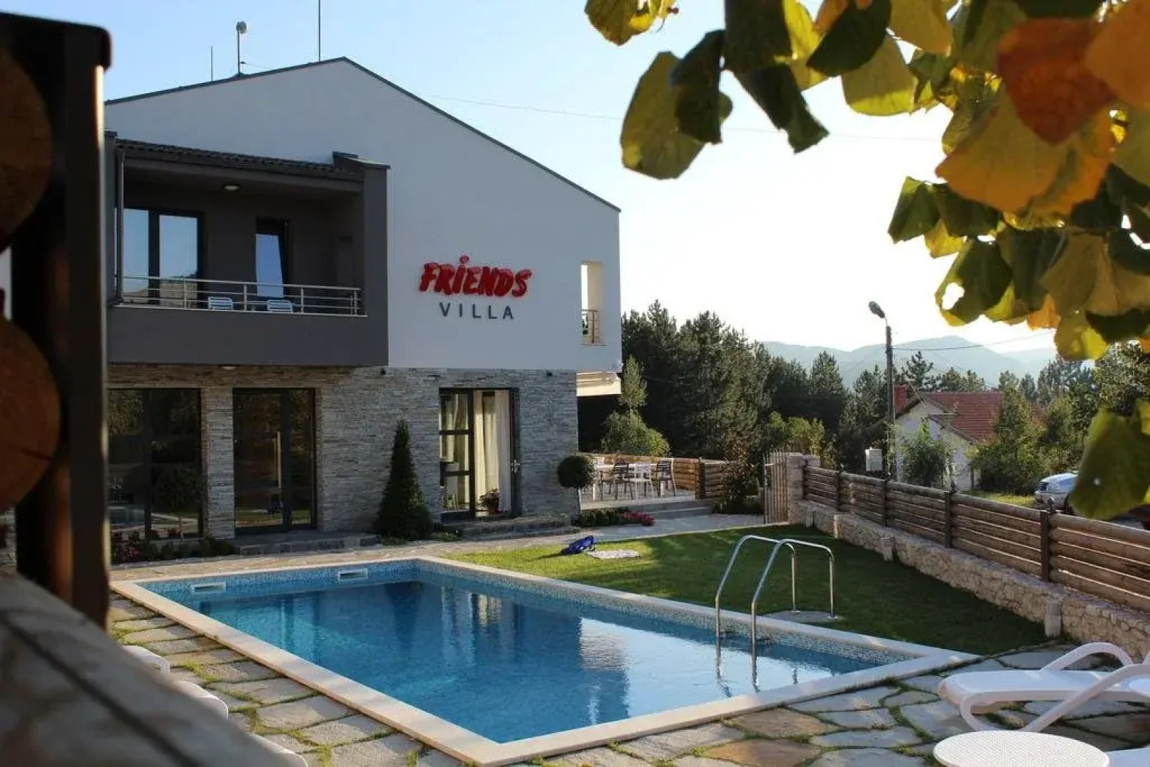 Family Hotel Friends Villa