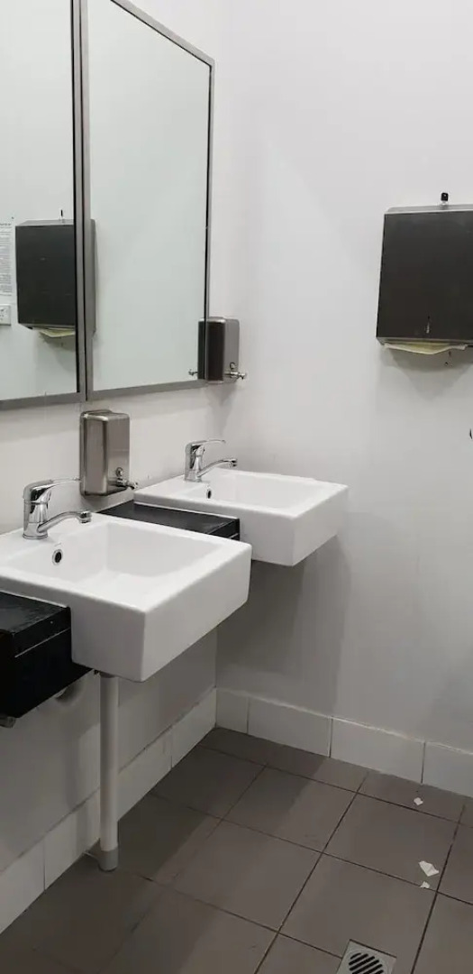 The Entrance Backpackers - Hostel