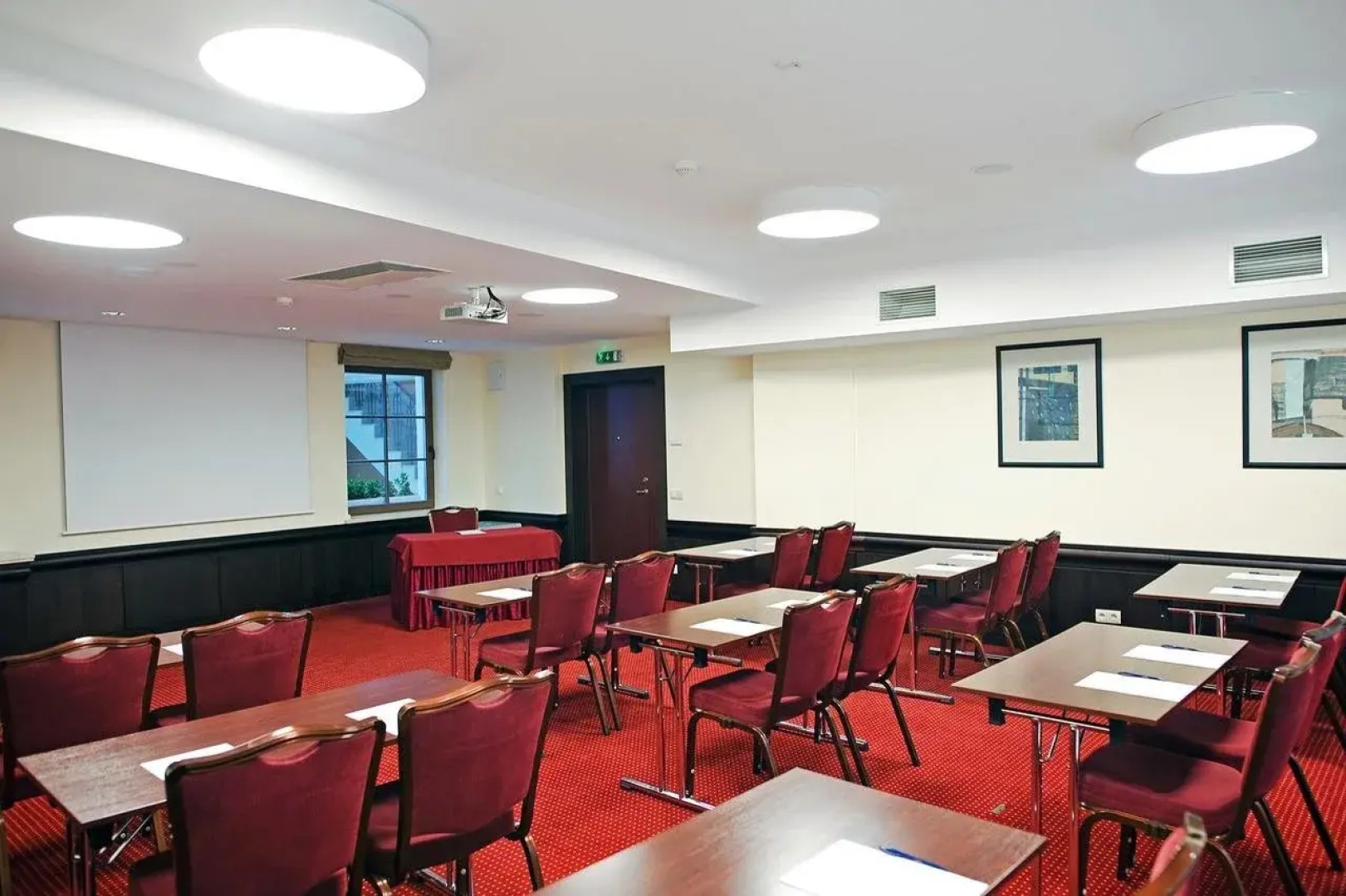 Отель Artis Centrum