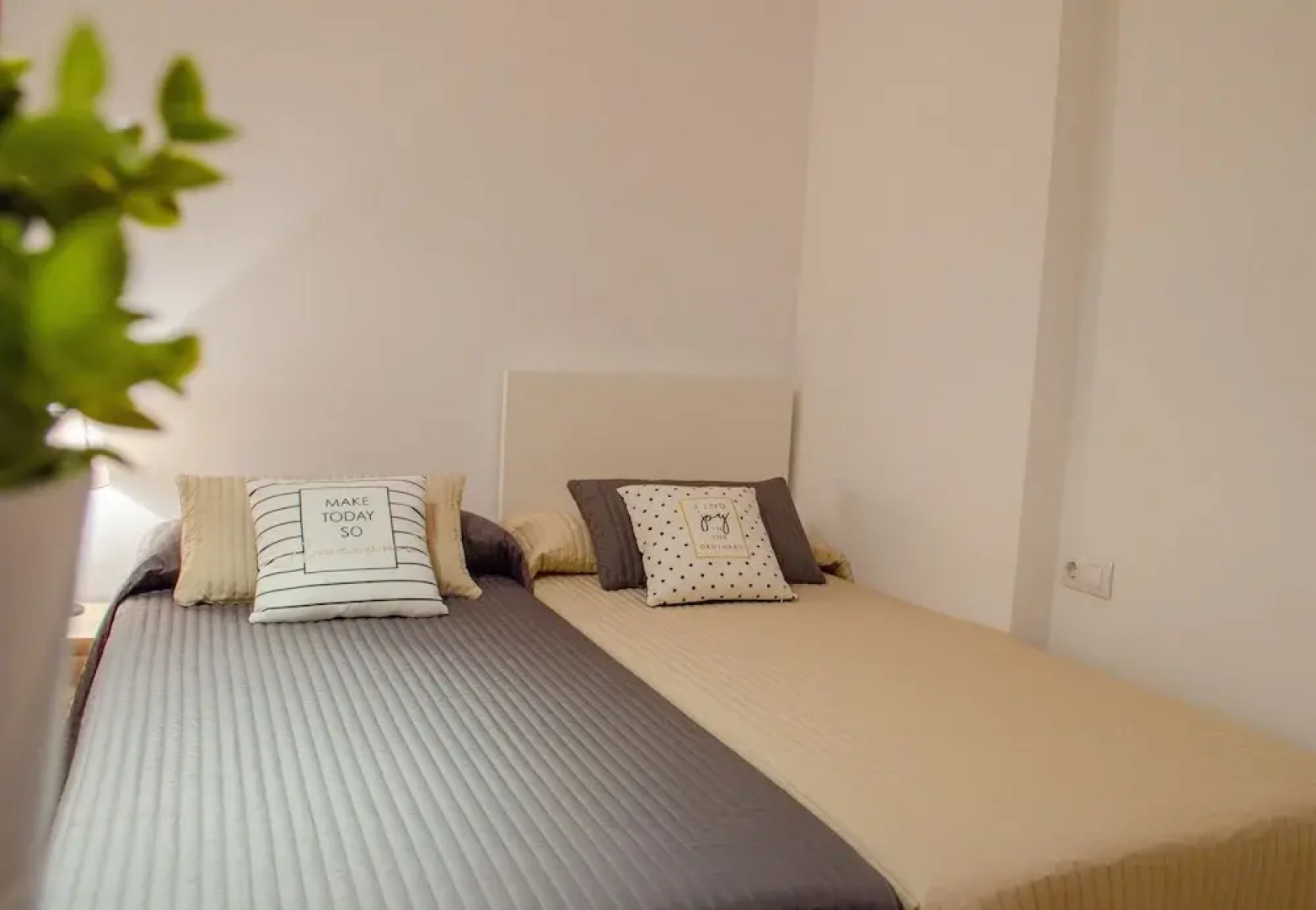 ApartUP Patacona Pool Views