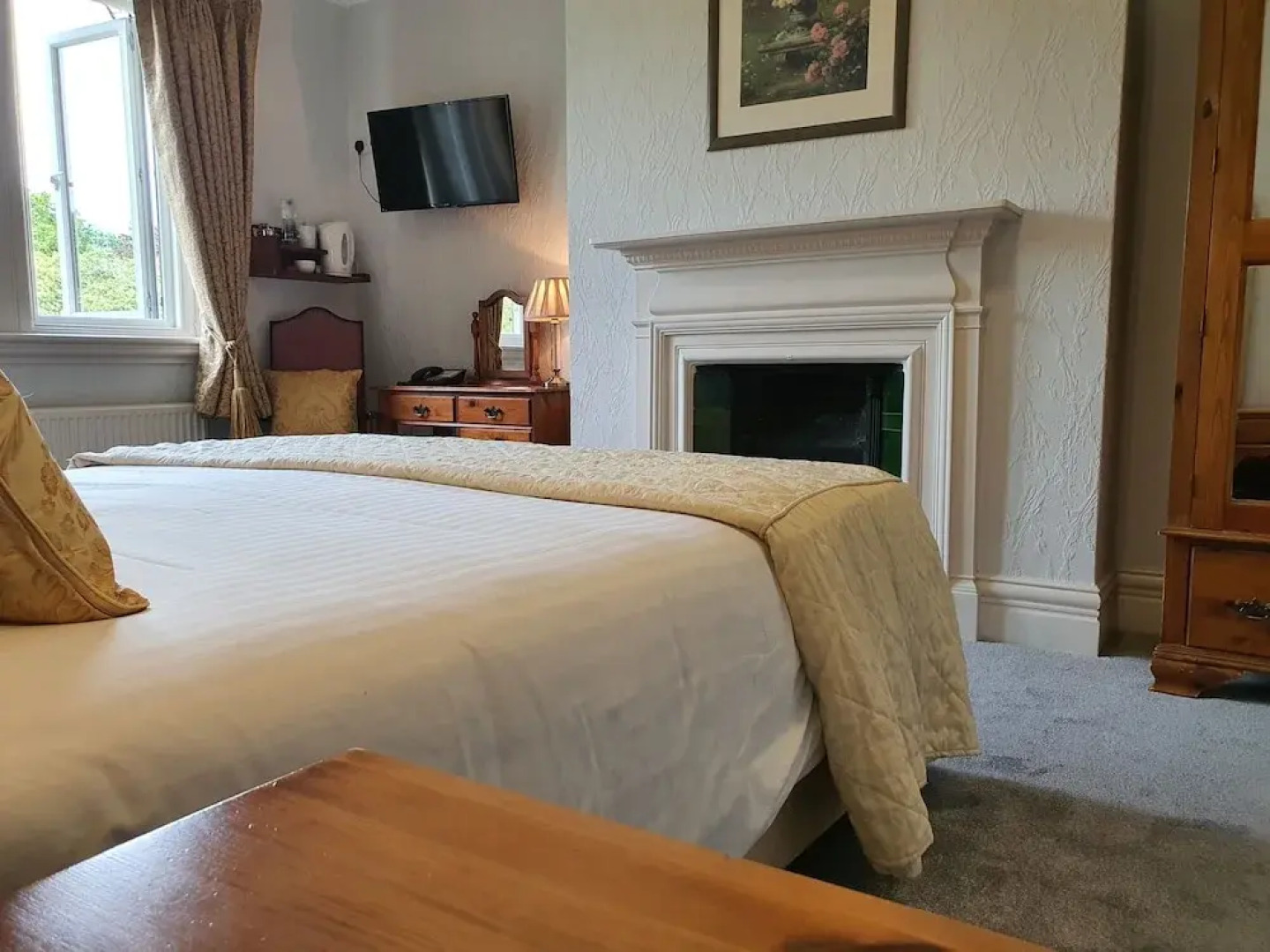 The Carre Arms Hotel