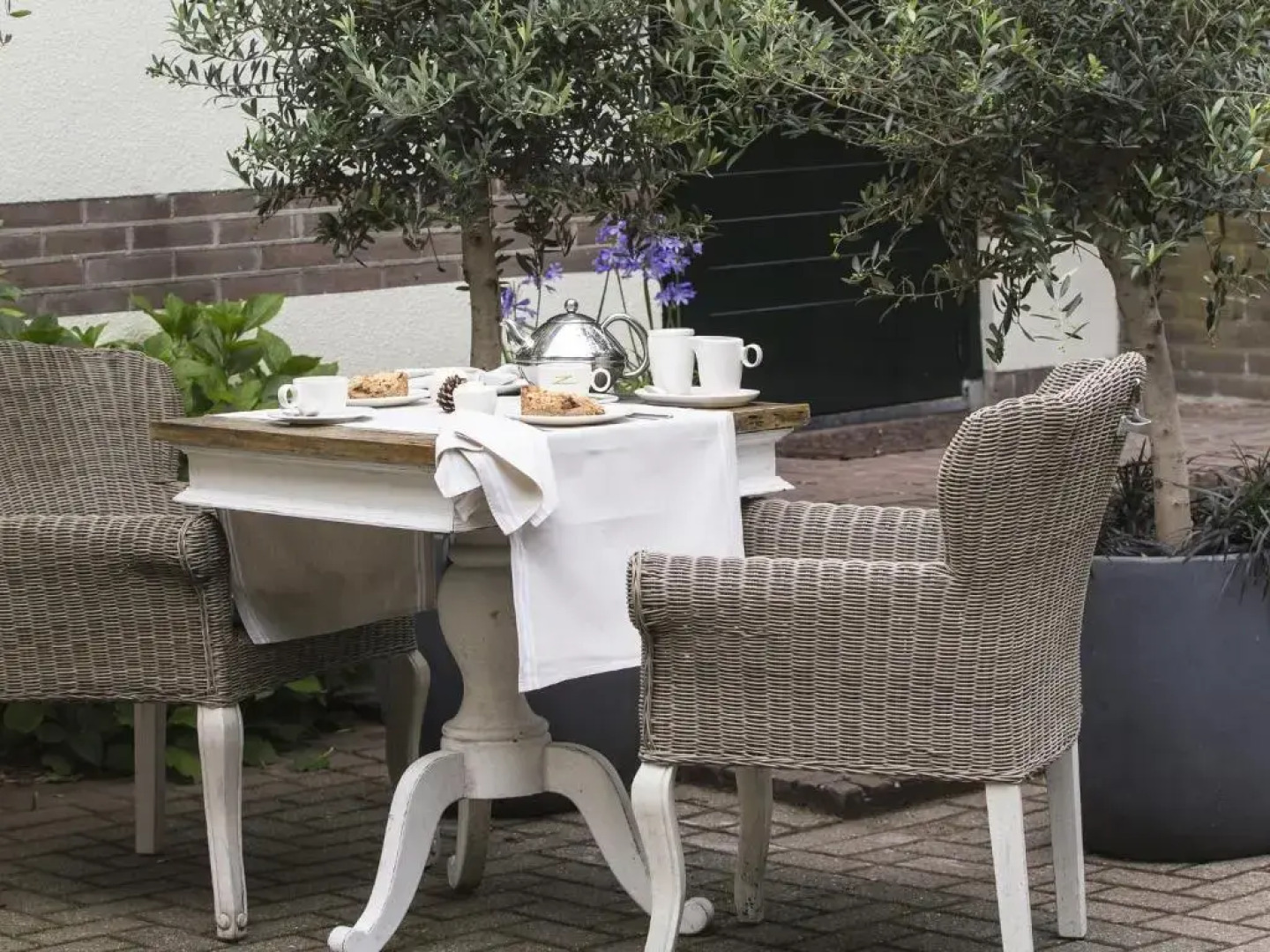 Zenzez Hotel & Lounge