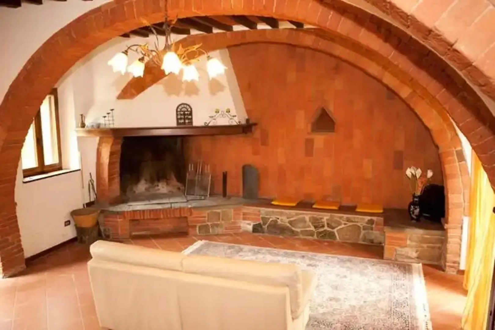 Villa With 9 Bedrooms in Sinalunga, With Wonderful Mountain View, Private Pool, Enclosed Garden