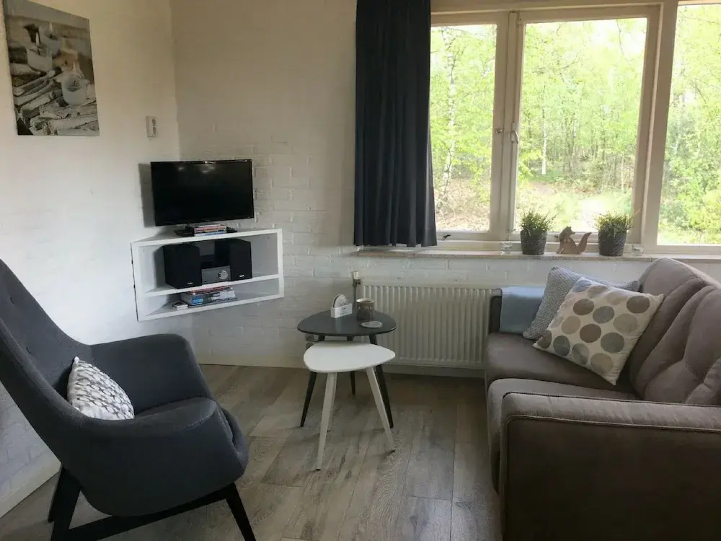 Romantic Forest Retreat With Sauna