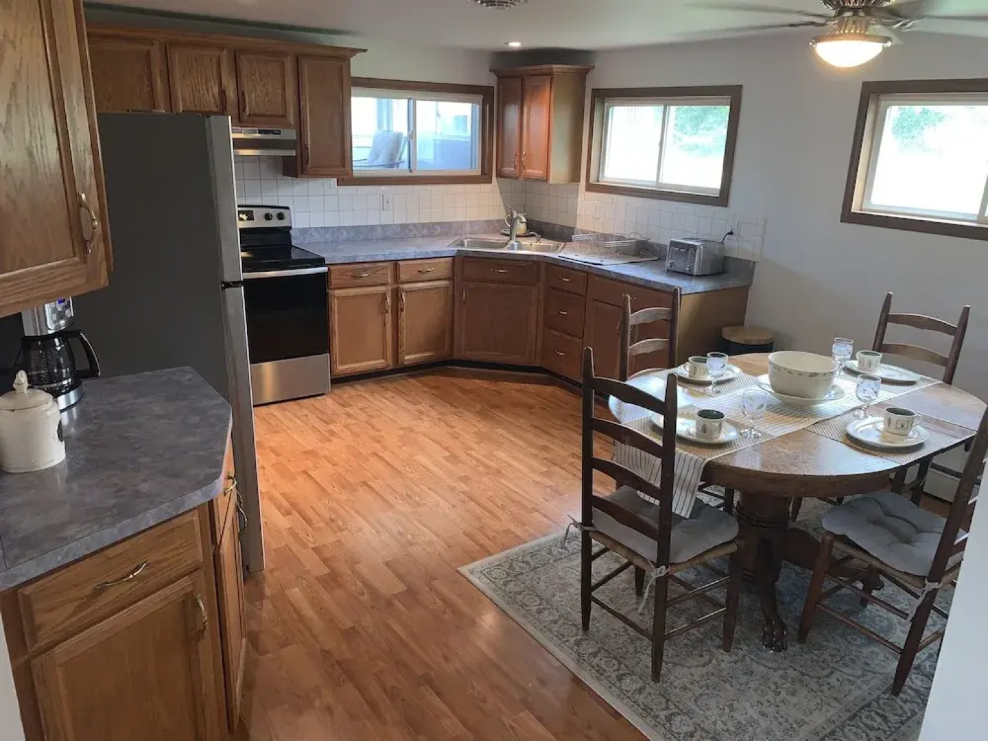 Hobbit House On A Gentleman's Farm 3 Bedroom Farmhouse by Redawning