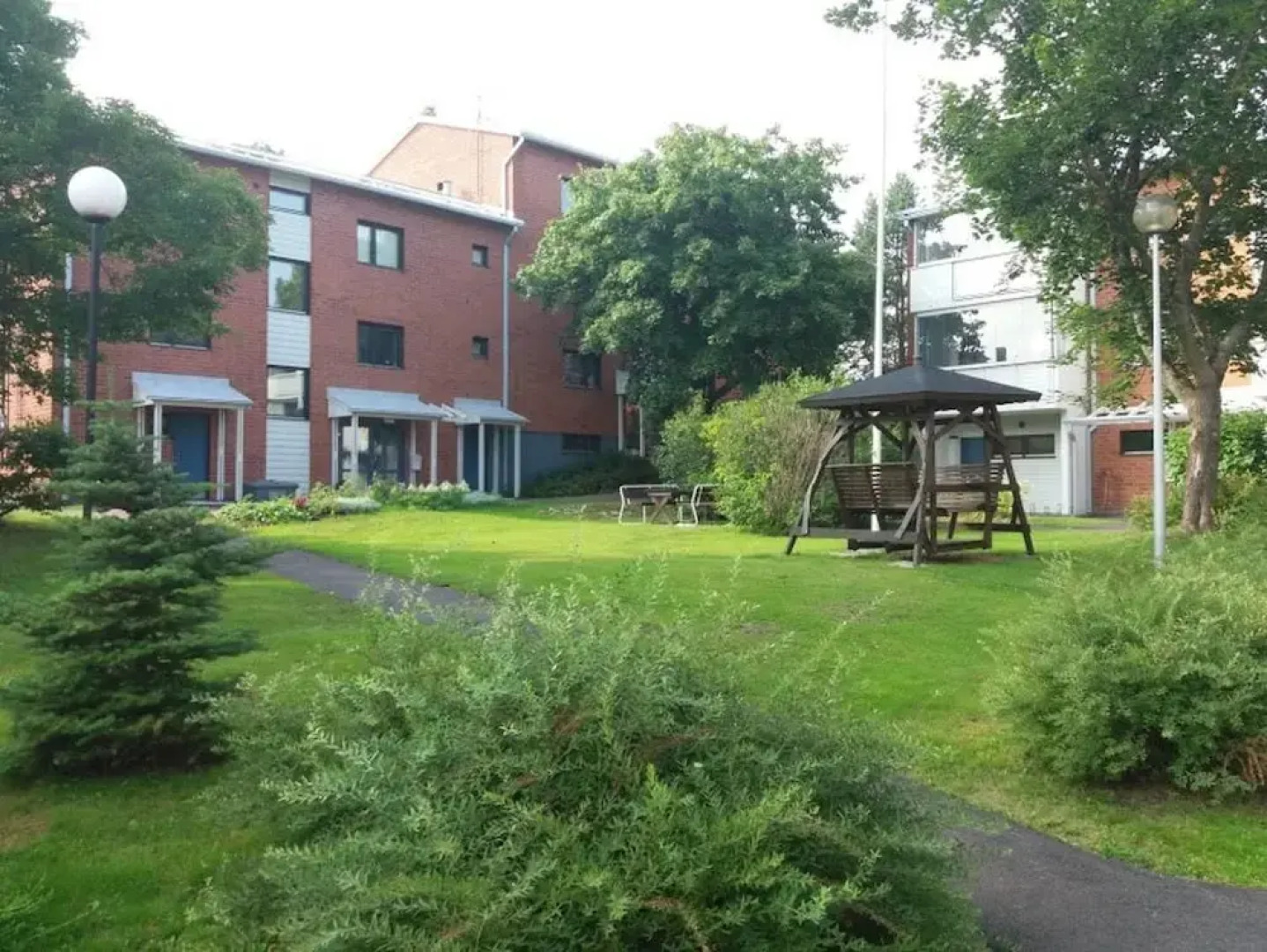 Spacious 4 Room Apartment & Sauna