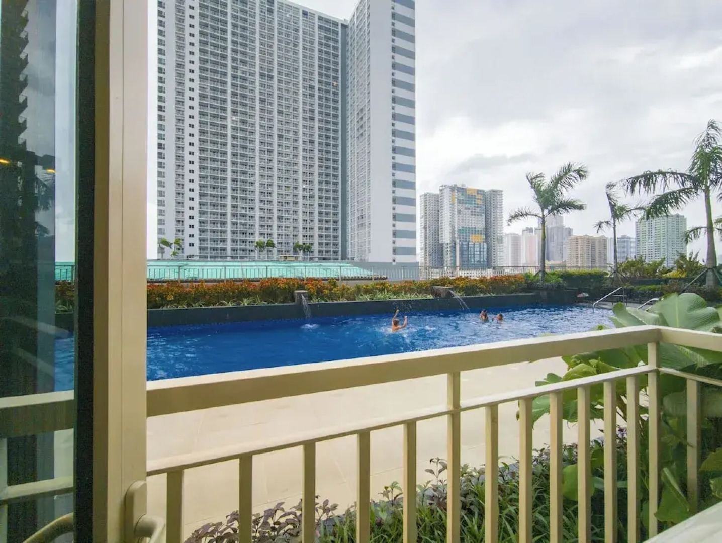 GemstoneBR in SMDC Coast Residences